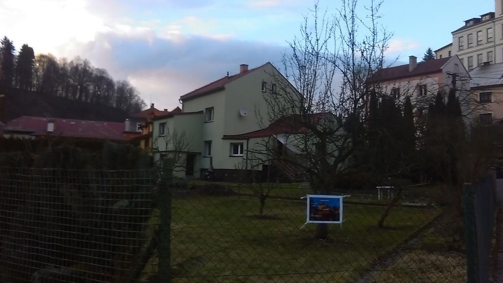 Apartment U Sarky Loket Zewnętrze zdjęcie